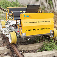Dual-rail ultrasonic rail flaw detection vehicle with the latest non-destructive wheel probe technology.